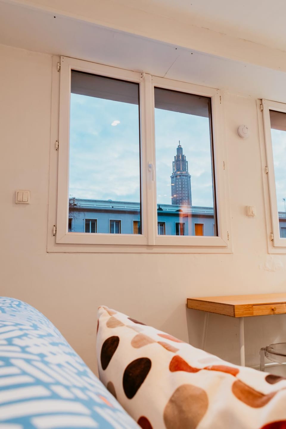 Nearby landmark, Bed, View (from property/room), Living room, Seating area, Beach, Bedroom, Landmark view, Inner courtyard view, furniture, heating, internet, storage