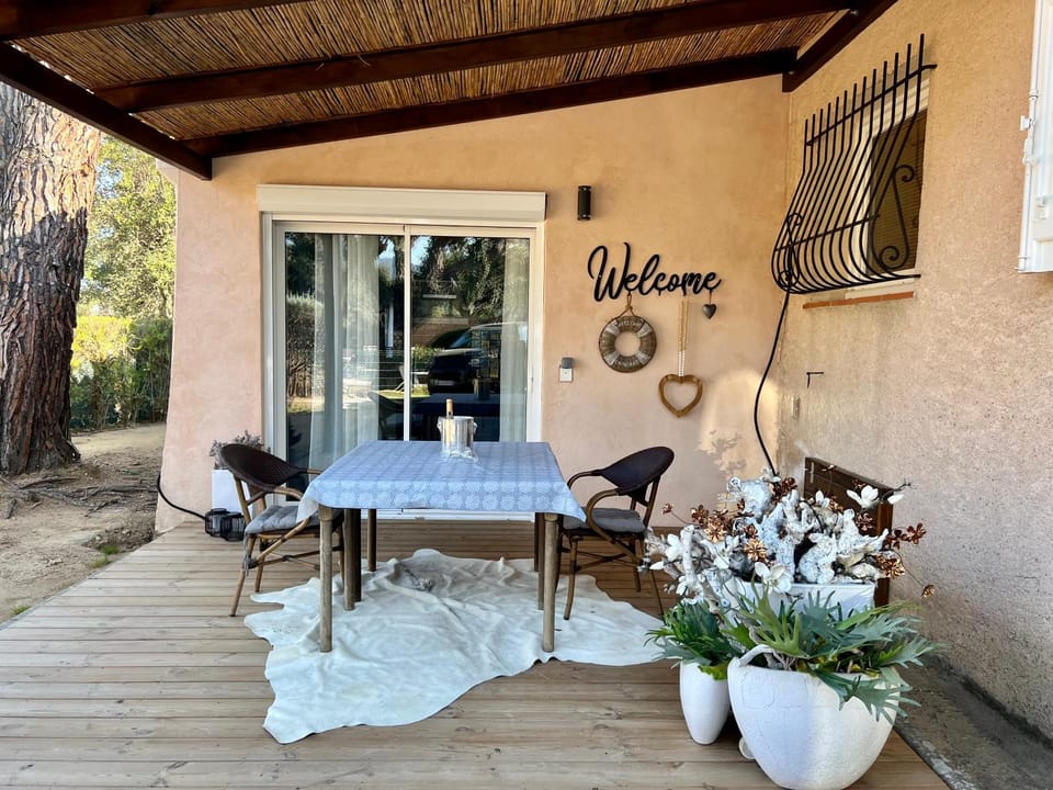 Property building, Balcony/Terrace