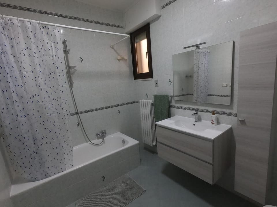 Shower, Bathroom, Bath