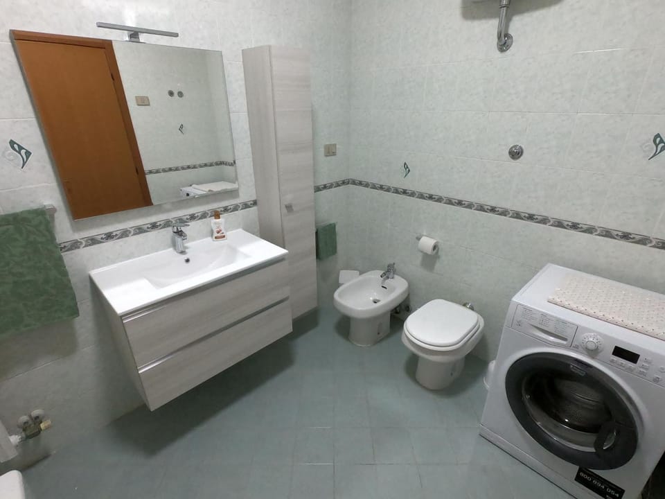 Toilet, Bathroom, bidet, washing machine