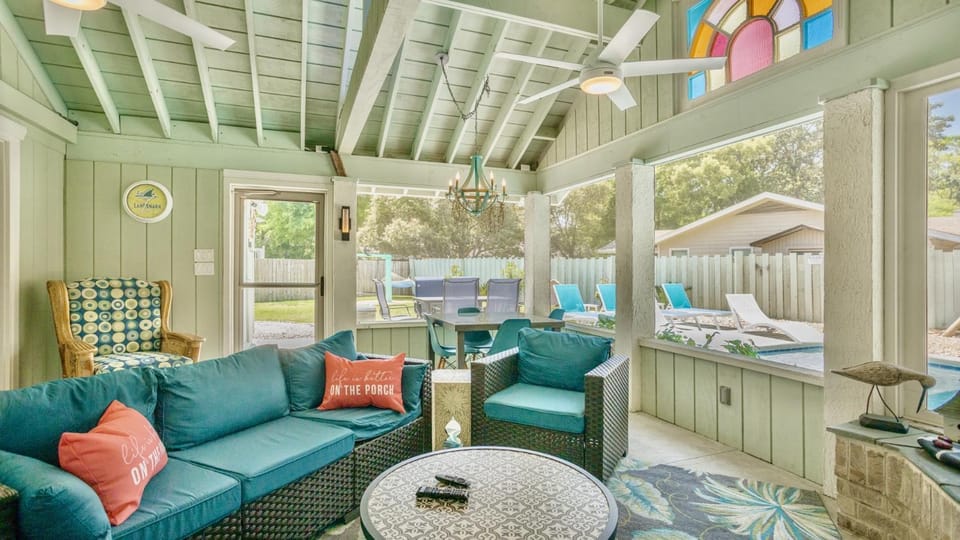 Patio, Seating area, Dining area