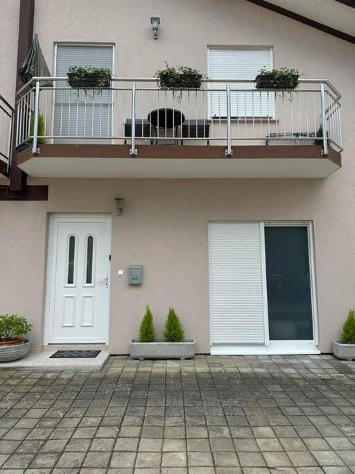 Property building, Balcony/Terrace