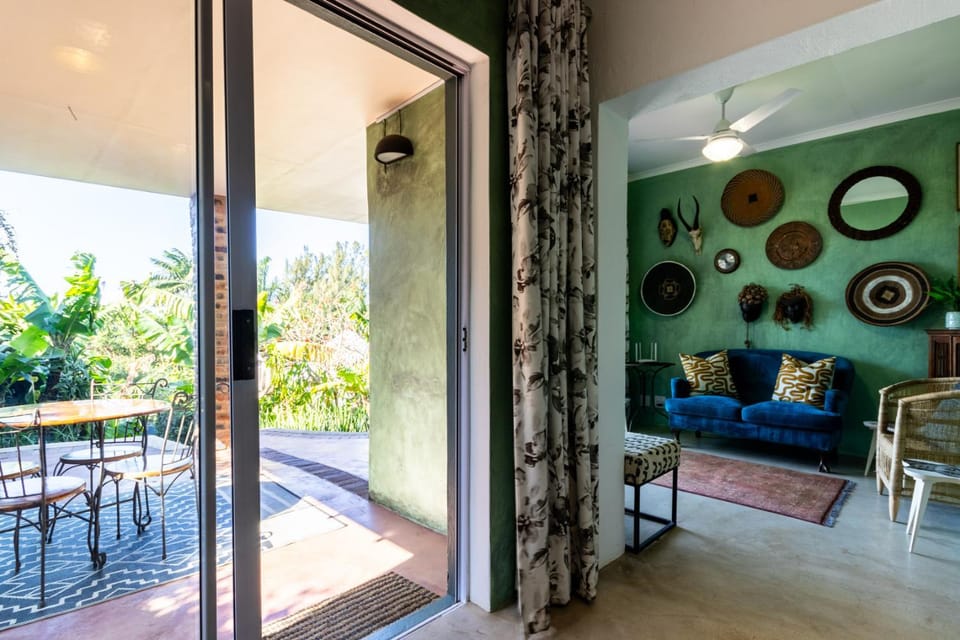 Coral Tree Cottage at Villa Roc Guesthouse, Salt Rock Ballito, Pet Friendly Apartment in Dolphin Coast