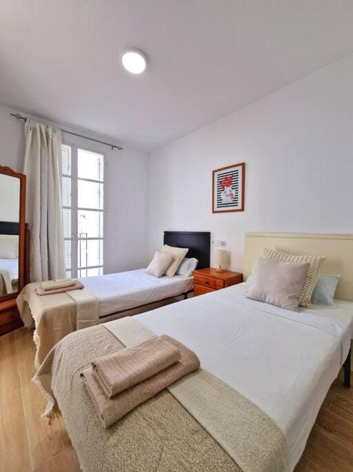 Encantador Dúplex para 6 a 1 minuto de la Playa Apartment in Benalmadena