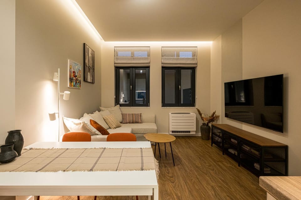 Living room, Photo of the whole room, Seating area