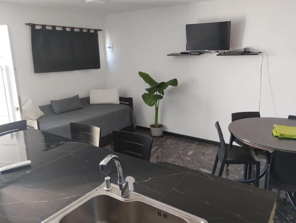 TV and multimedia, Kitchen or kitchenette, Dining area