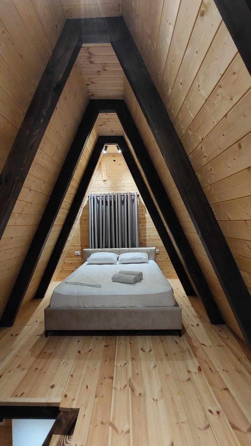 Vila Alpine Arlon Gjinar House in Tirana County, Albania