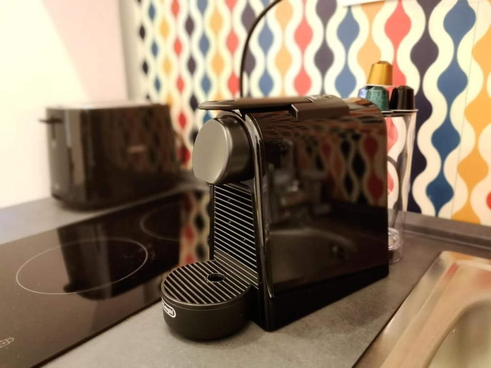 Coffee/tea facilities, toaster
