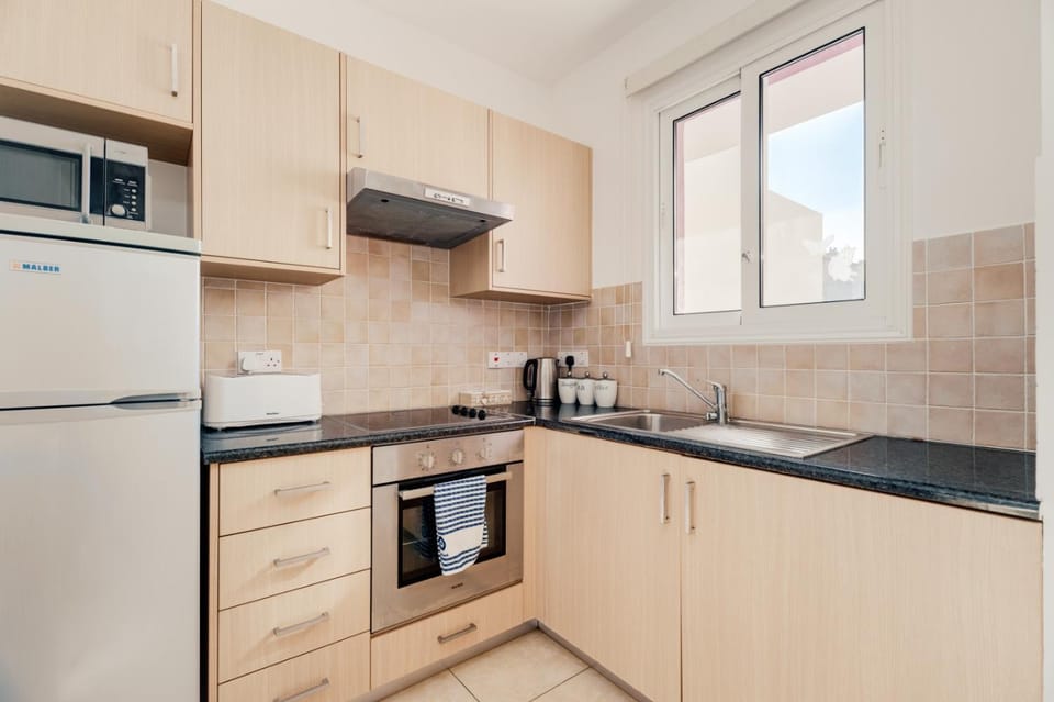 Cozy 2 Bedroom Family Apartment w/ Pool Apartment in Paralimni