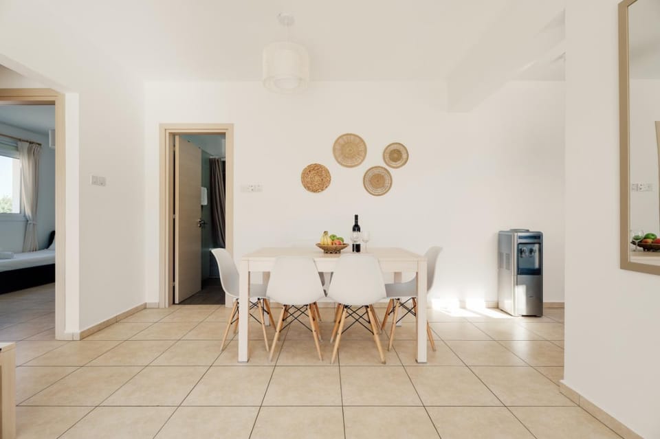 Cozy 2 Bedroom Family Apartment w/ Pool Apartment in Paralimni