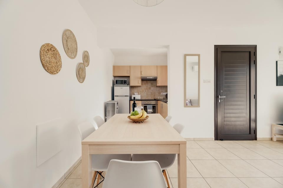 Cozy 2 Bedroom Family Apartment w/ Pool Apartment in Paralimni