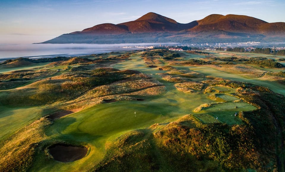 Nearby landmark, Natural landscape, Golfcourse