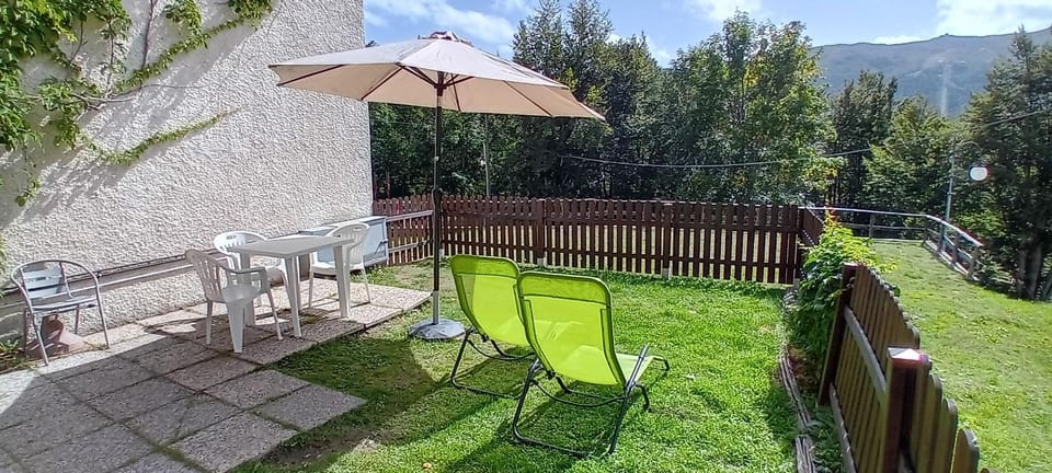 Day, Garden, Garden, Garden view, Mountain view, pet friendly, sunbed