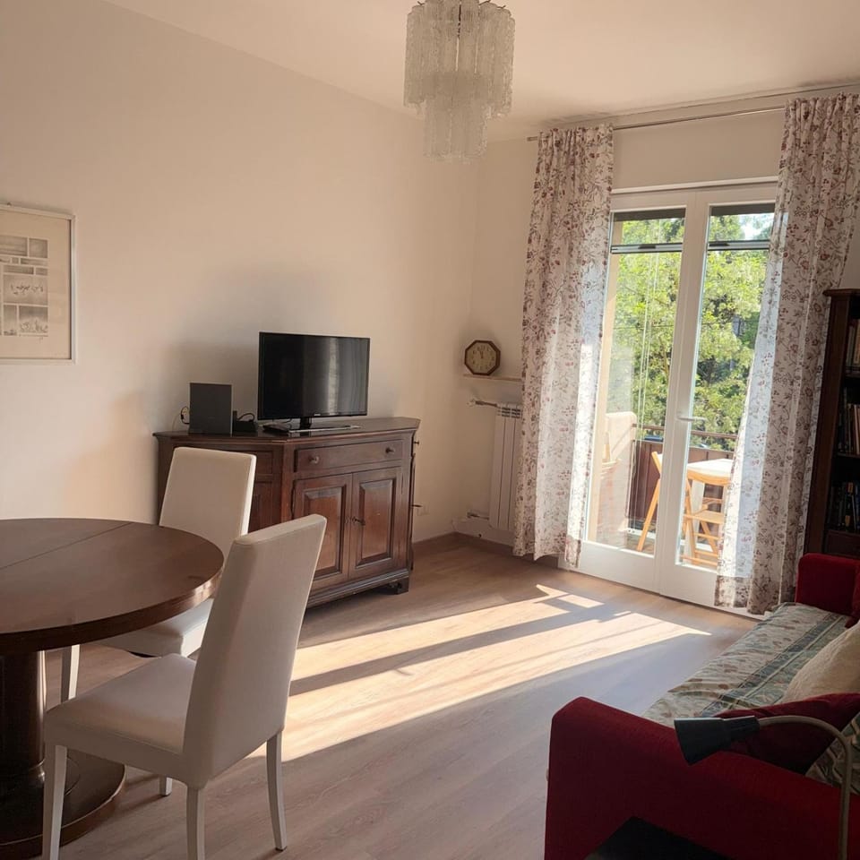 Eva 's flat with large sunny balcony and lagoon view Apartment in Lido di Venezia