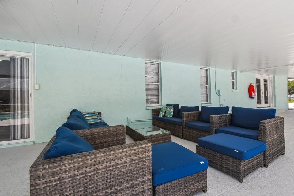 Patio, Seating area