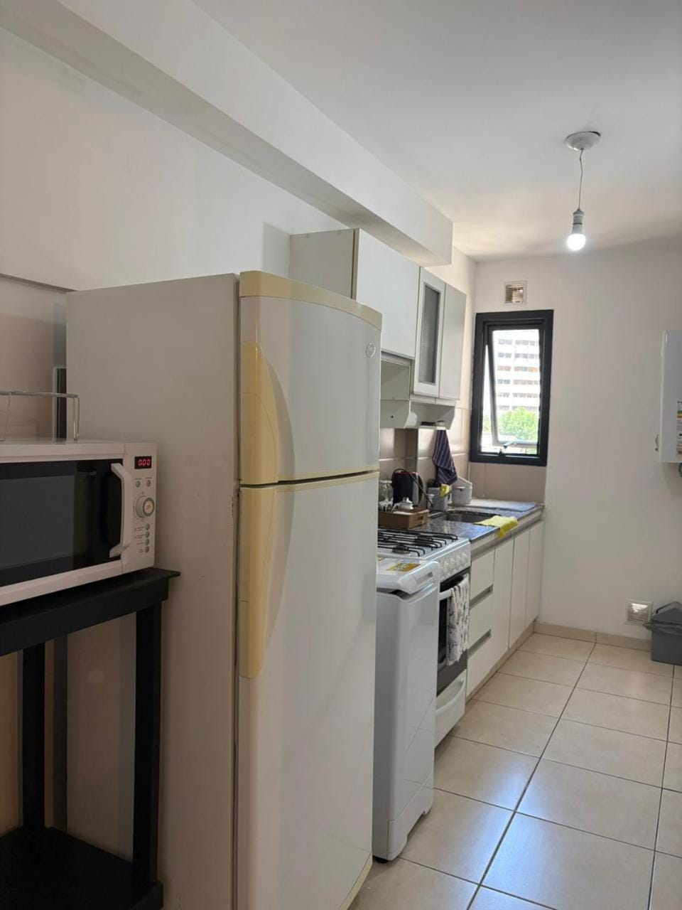 Kitchen or kitchenette, minibar, oven, toaster, washing machine