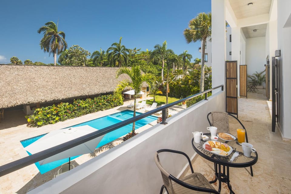 View (from property/room), Balcony/Terrace, Pool view, Swimming pool, Breakfast, Continental breakfast
