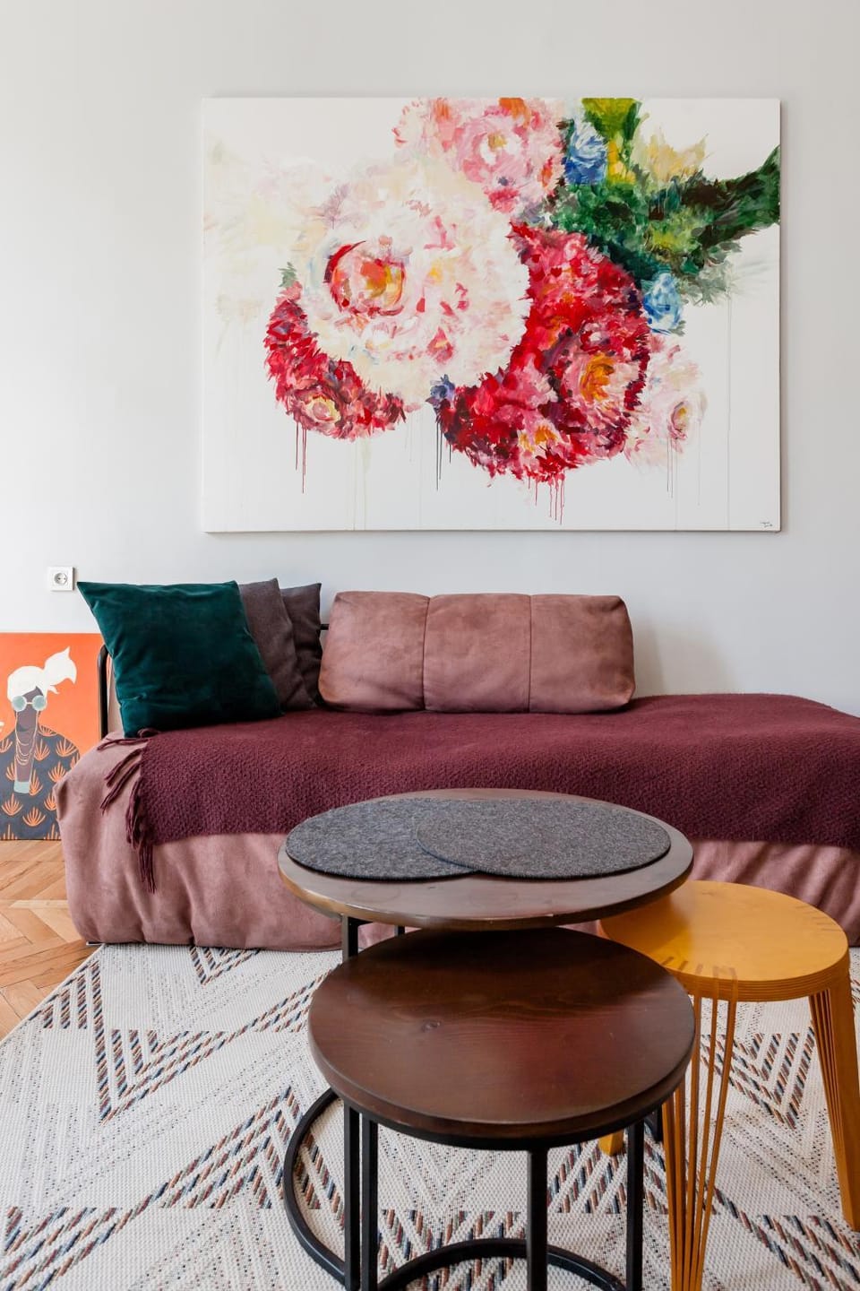 Living room, Decorative detail, Seating area