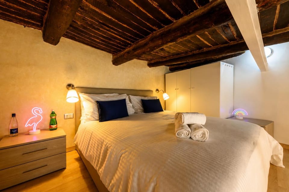 El Barrio In Bed Apartment in Naples