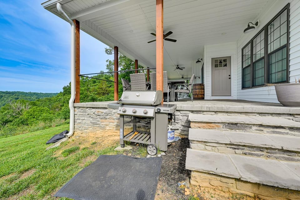Dale Hollow Cottage w/ Covered Porch & Lake Views! House in Tennessee