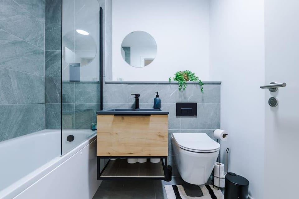 Luxury King Size 1-Bed City Apartment - Free WI-FI Apartment in Preston