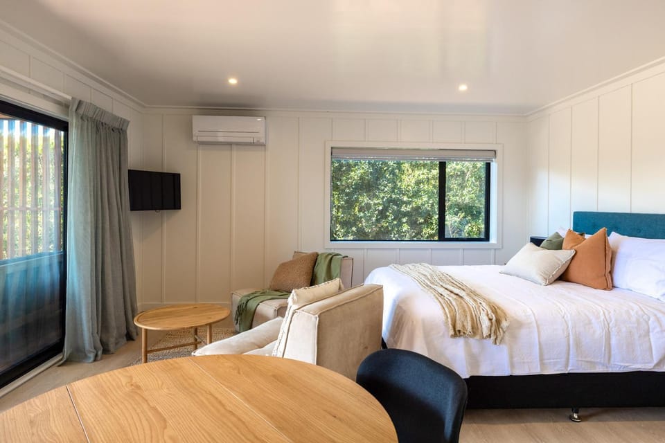 Onetangi Beach Stays Studio 1 - Coast & Country Apartment in Auckland Region