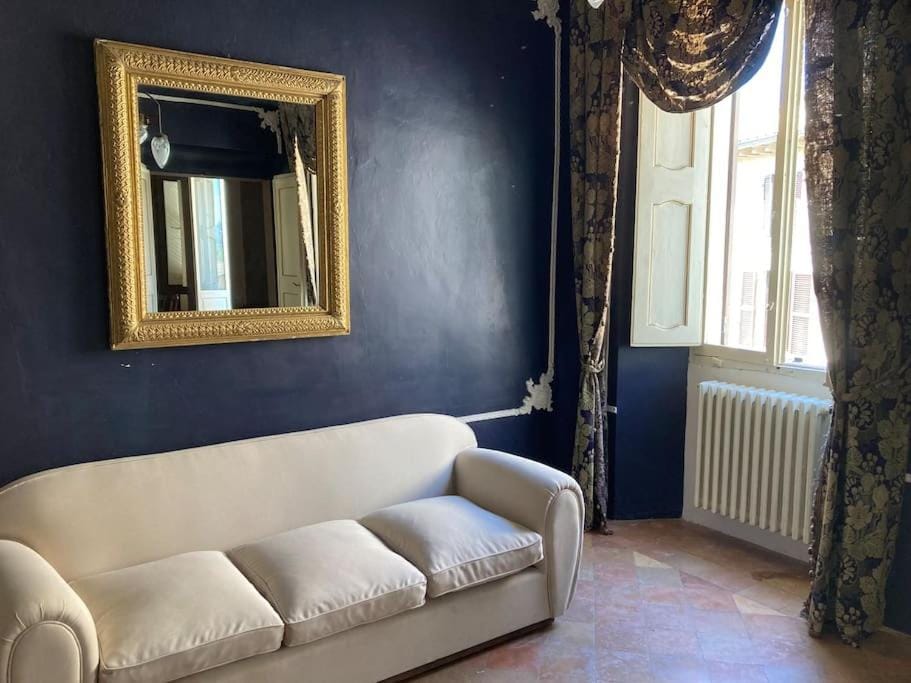 Palazzo Montesi House in Marche