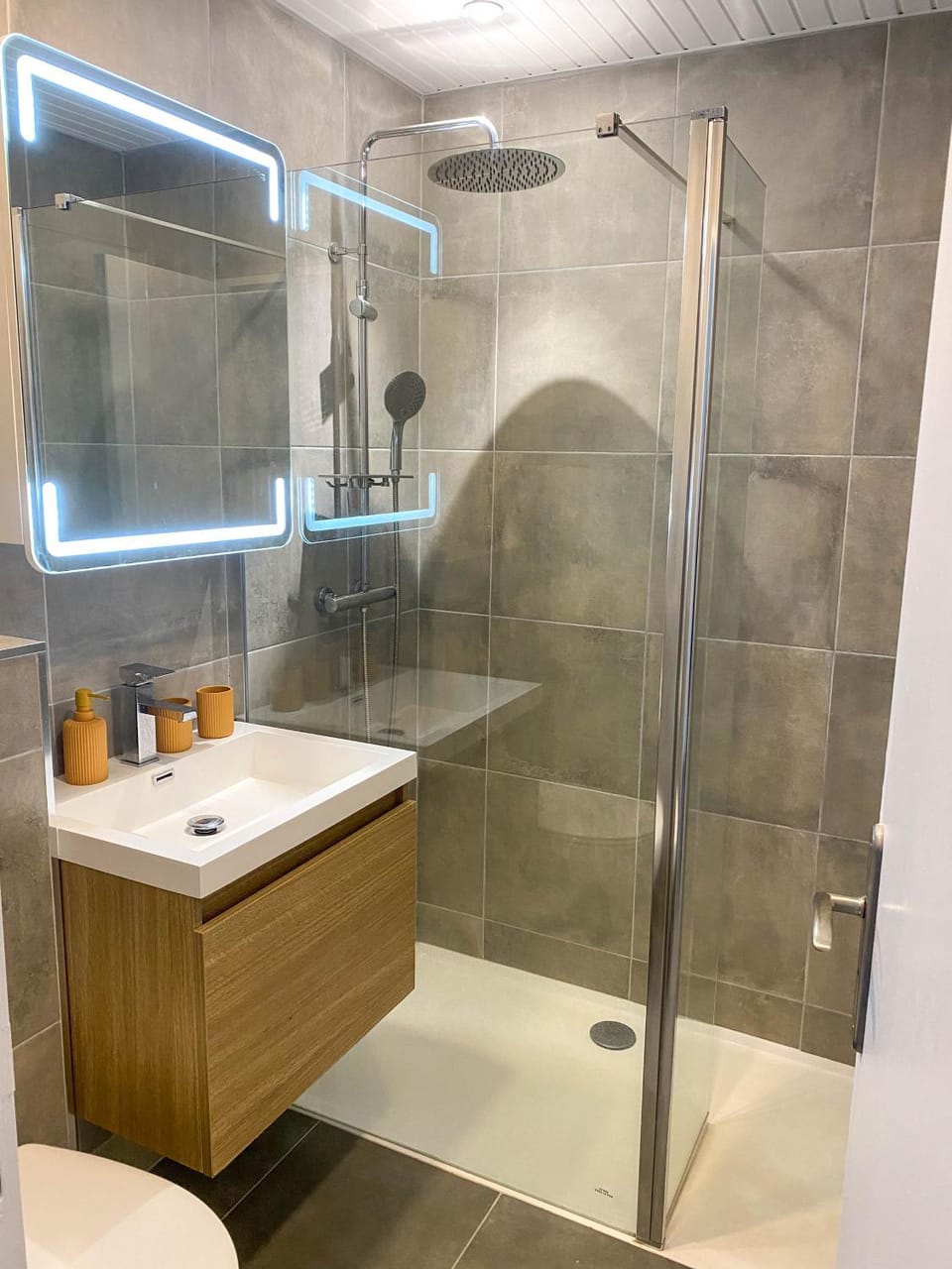 Shower, Toilet, Bathroom