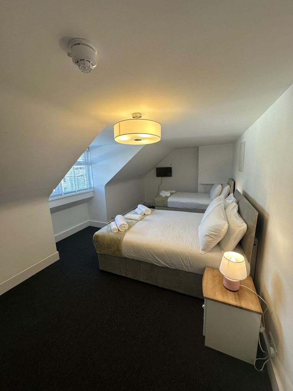 Cambridge Central Rooms - Tas Accommodations Bed and Breakfast in Cambridge