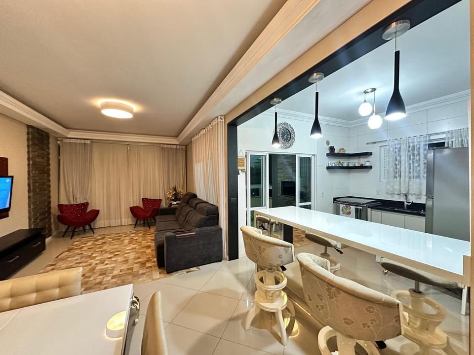 Tropical Palace Apartment in Porto Belo