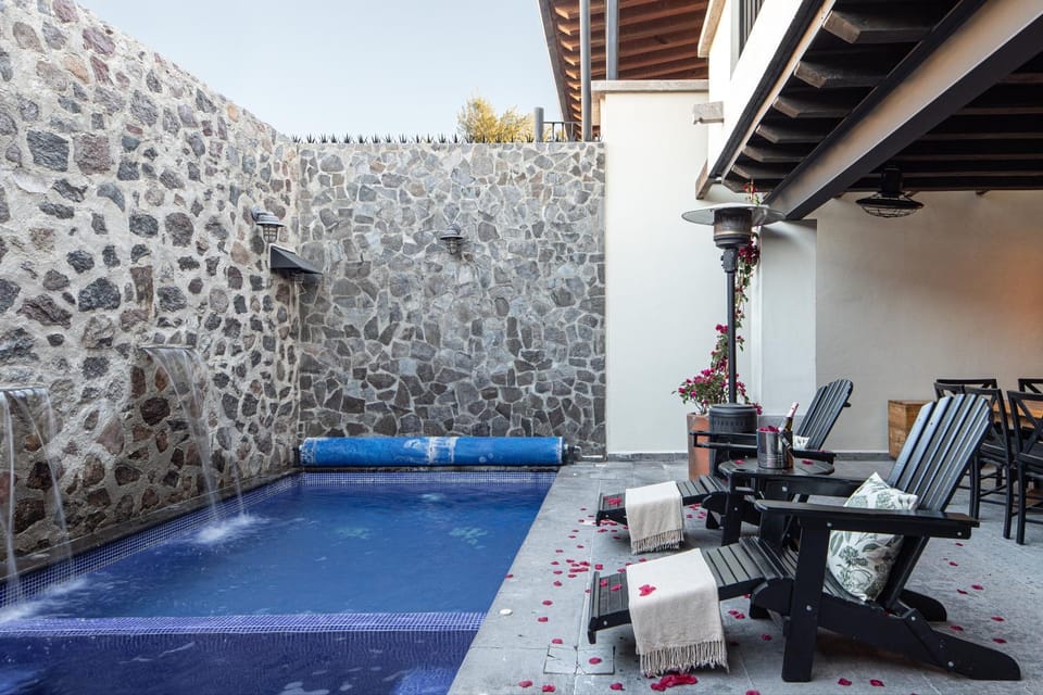 Patio, Day, Hot Tub, View (from property/room), Balcony/Terrace, Seating area, Pool view, sunbed