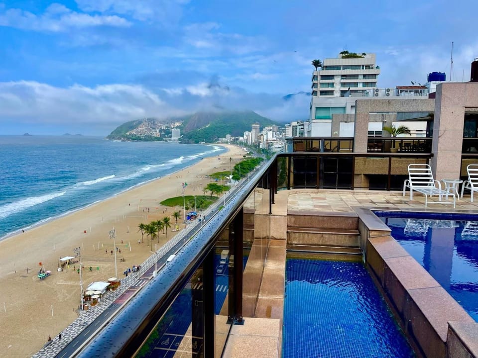 Luxo Ipanema avenida Vieira a Souto frente mar Apartment in Rio de Janeiro