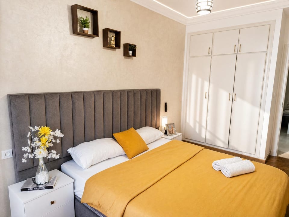Bed, Photo of the whole room, Bedroom, towels, wardrobe