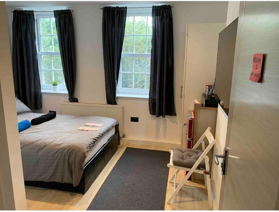 Central London property-ensuite, double and budget room Vacation rental in London Borough of Islington