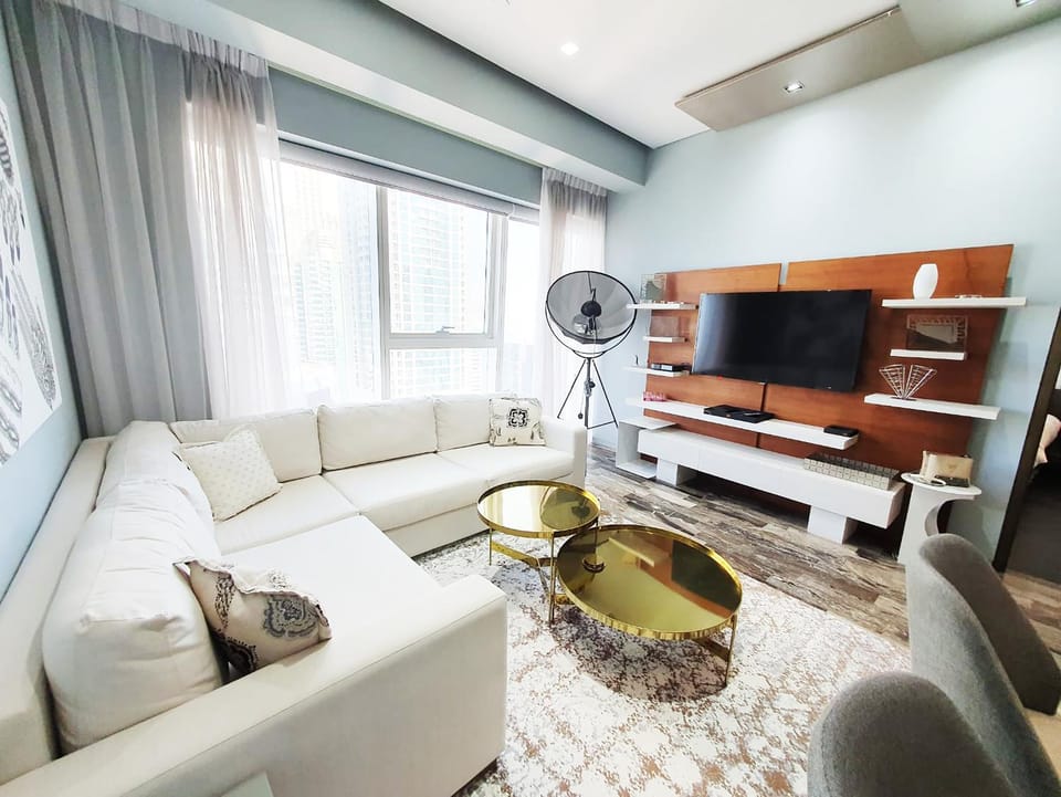 Luxurious Escape meets Fendi Design in Iconic Building on Top Location in Dubai Marina Apartment in Dubai