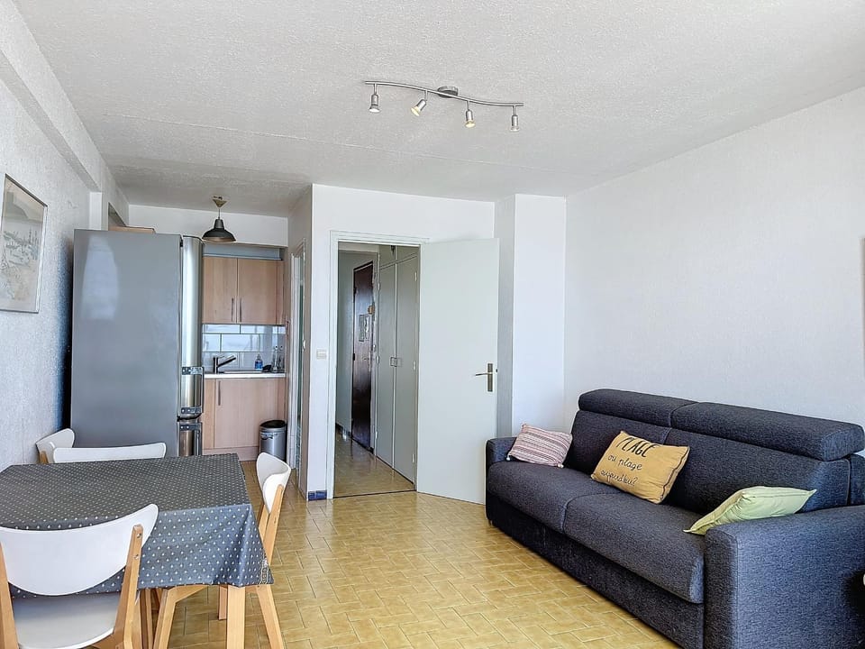 Bel Appartement F2 en 1ère Ligne avec Ascenseur - 4 Pers - Palavas-les-Flots - FR-1-715-88 Apartment in Palavas-les-Flots