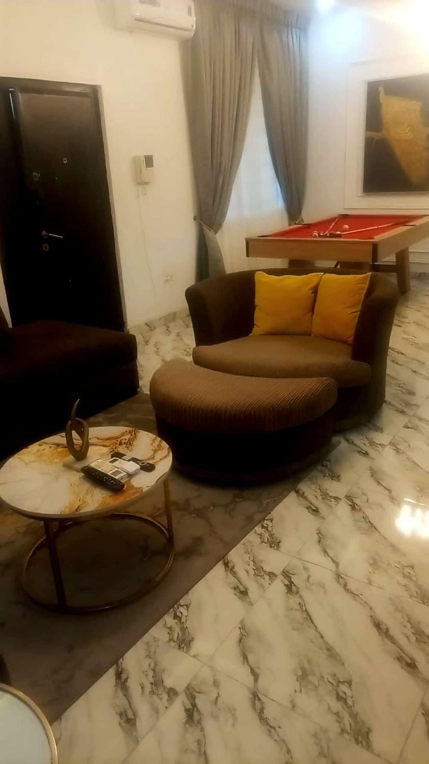 3Bed Profssnal & Family Friendly with Swimming pool, Work Stns, PS5, Gym & near Beaches Apartment in Lagos, Nigeria