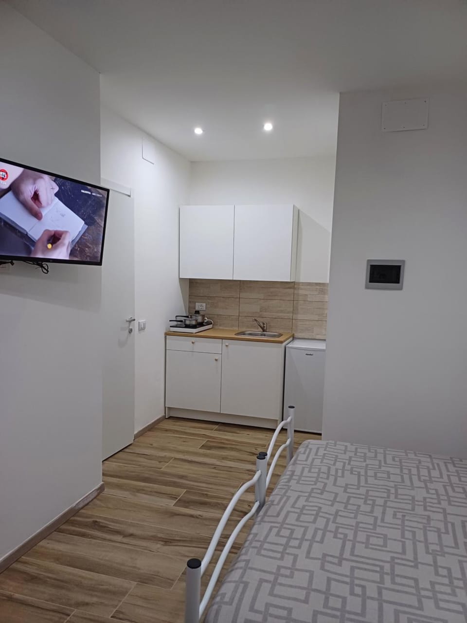 TV and multimedia, Kitchen or kitchenette, stove