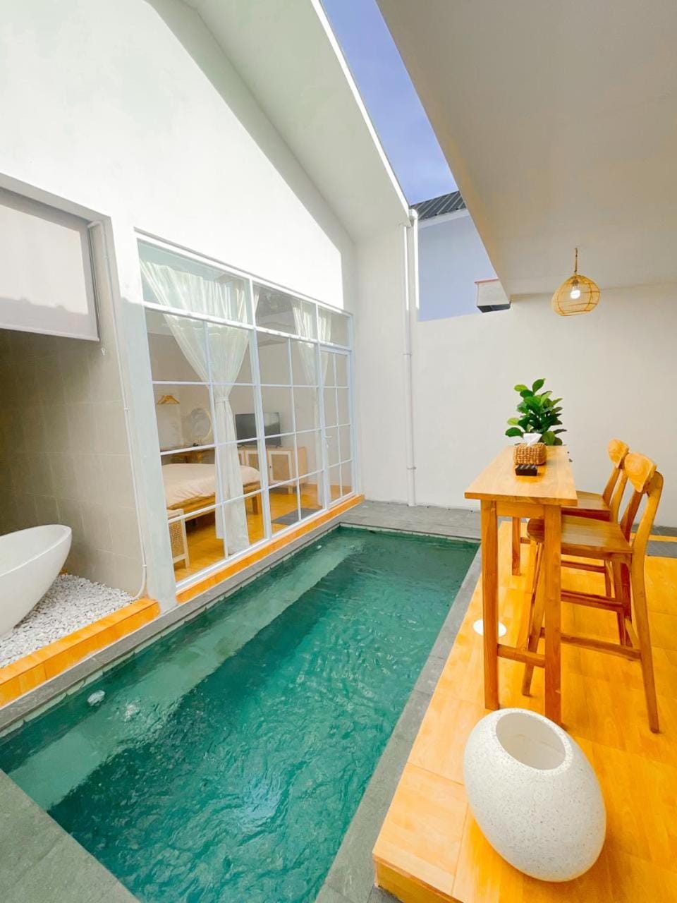 Pool view, Swimming pool
