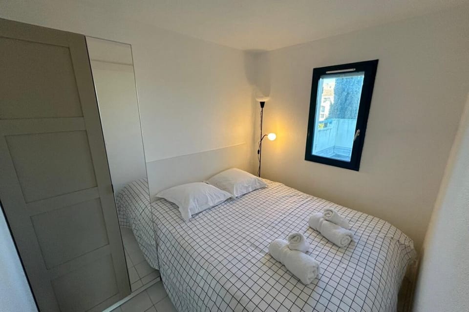 Domaine d'Azur - Renovated 1BR with Terrace Pool & Garage Apartment in Le Lavandou