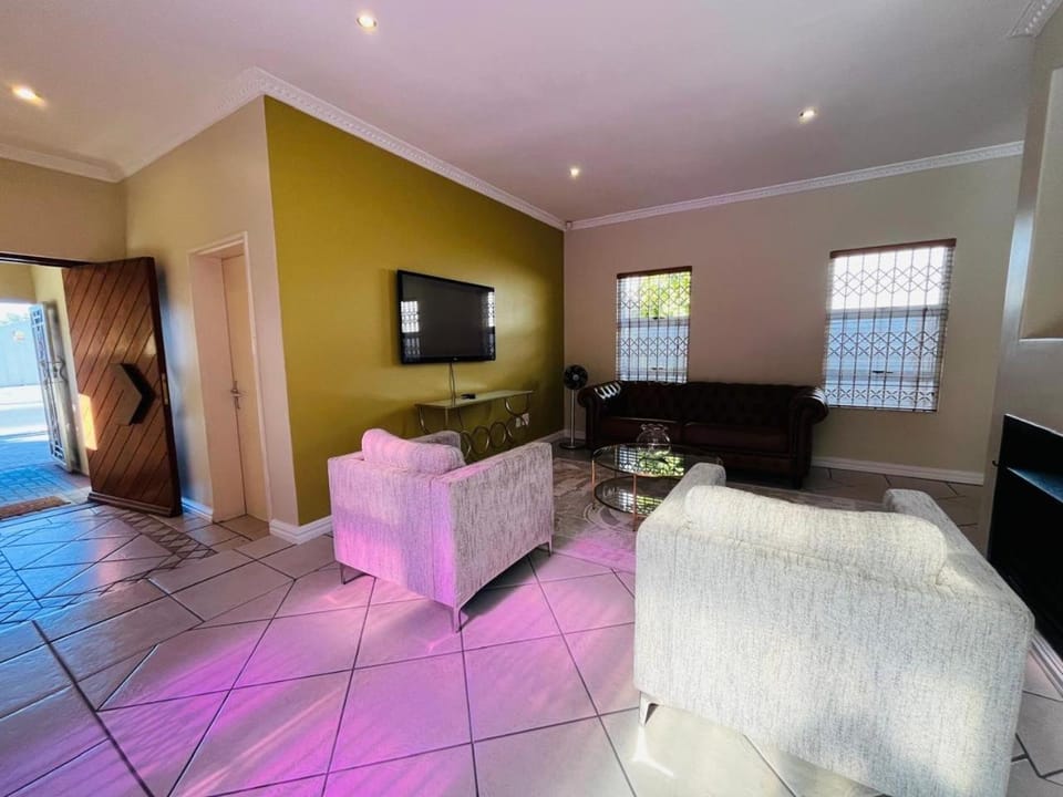 4 Bedroom Bliss Villa in Cape Town