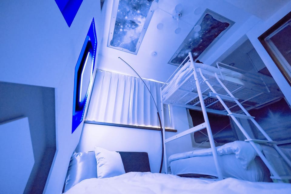 Bed, Photo of the whole room, Bedroom, bunk bed