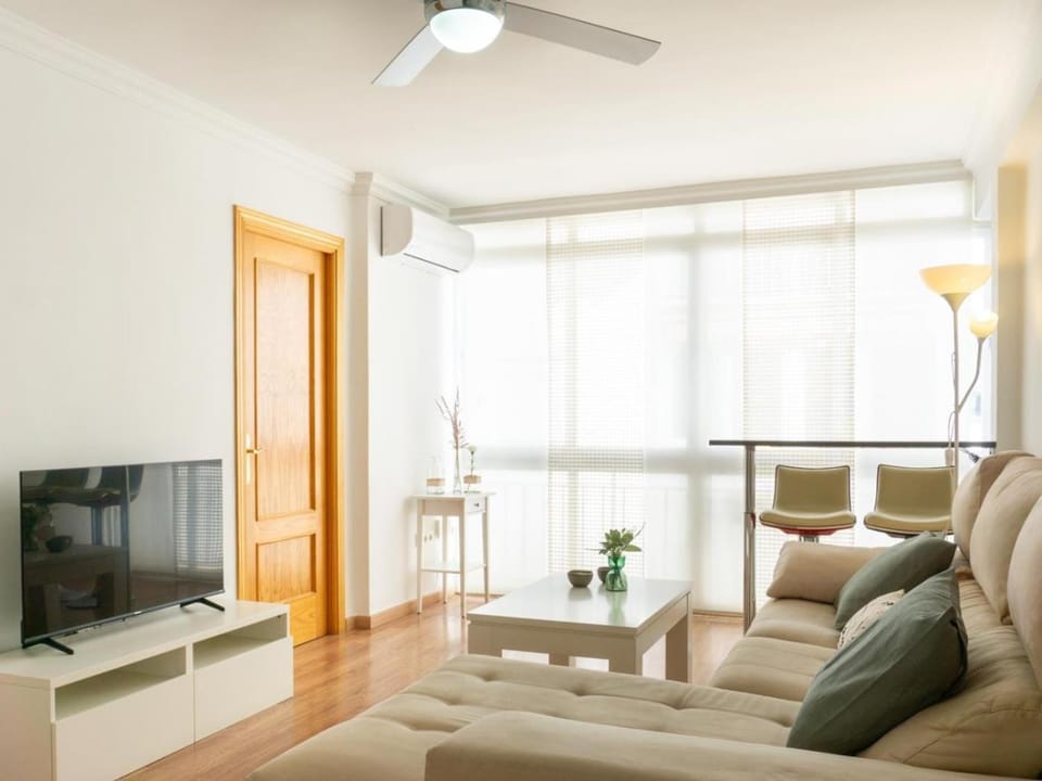 TV and multimedia, Living room, Seating area, fireplace