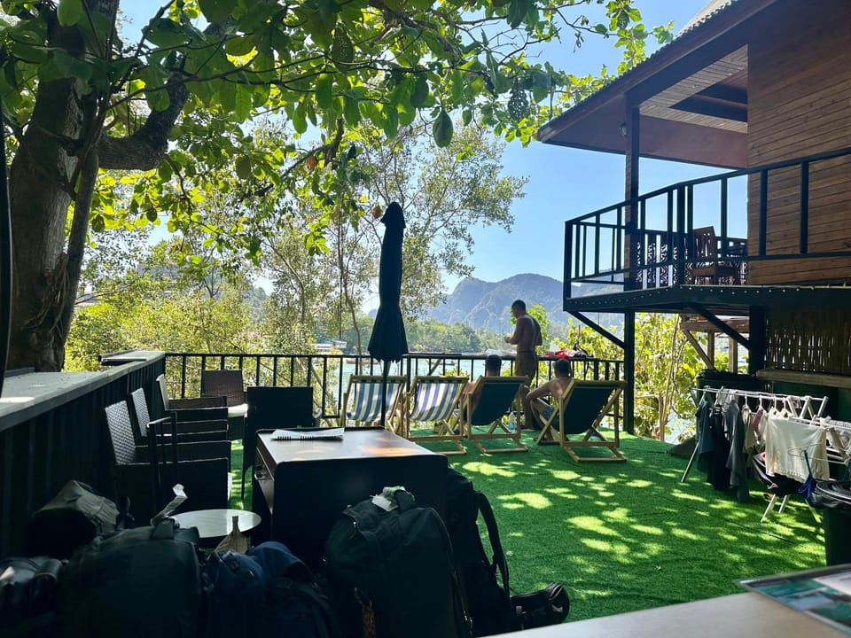 View (from property/room), Balcony/Terrace, Seating area