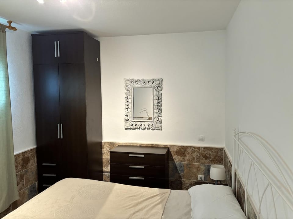 Bed, Photo of the whole room, Bedroom, wardrobe