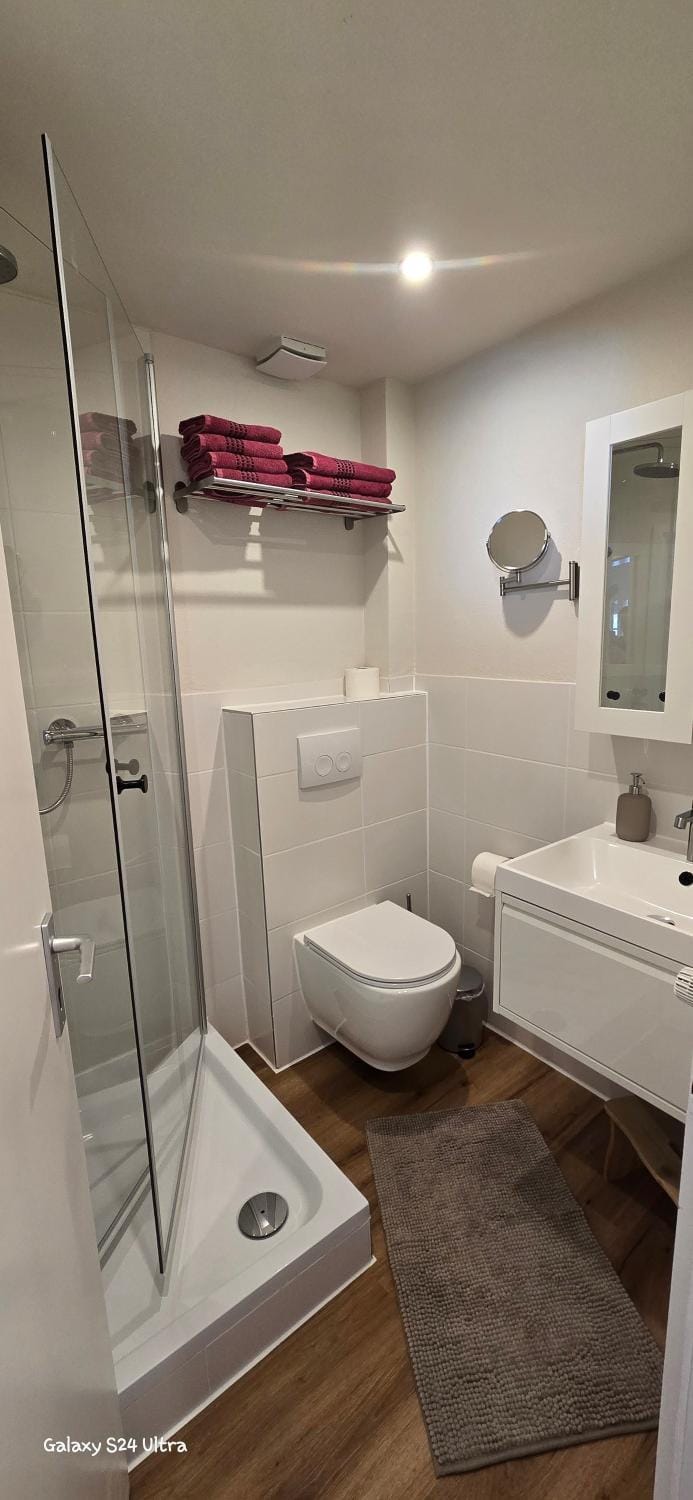 Bathroom, Living room