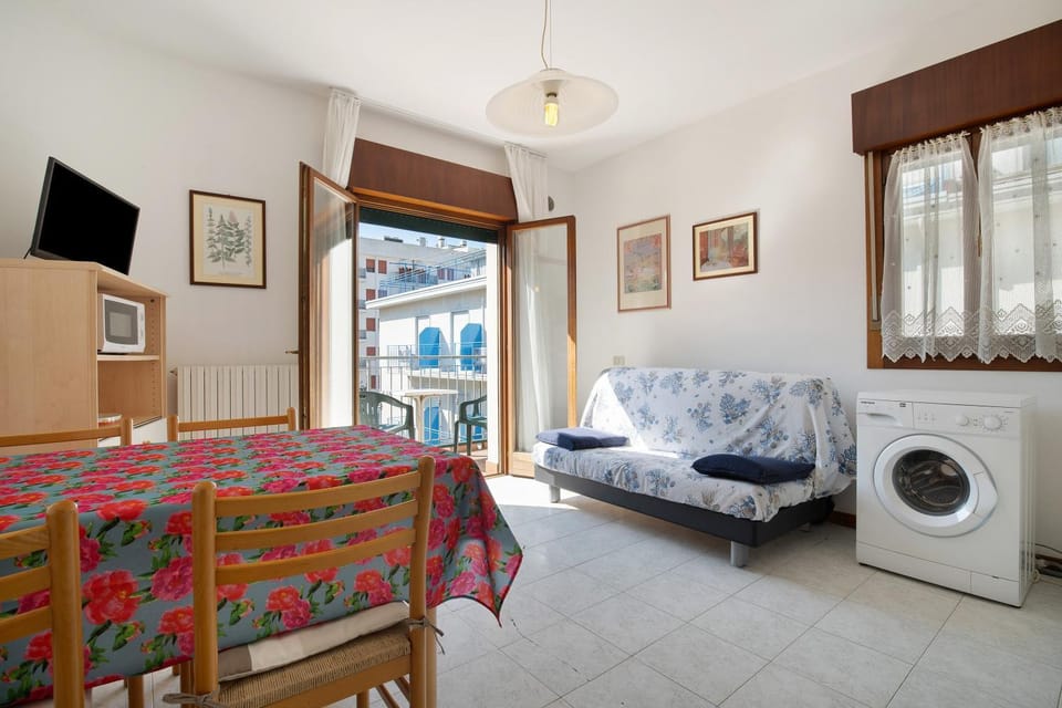 Property building, Living room, Bedroom
