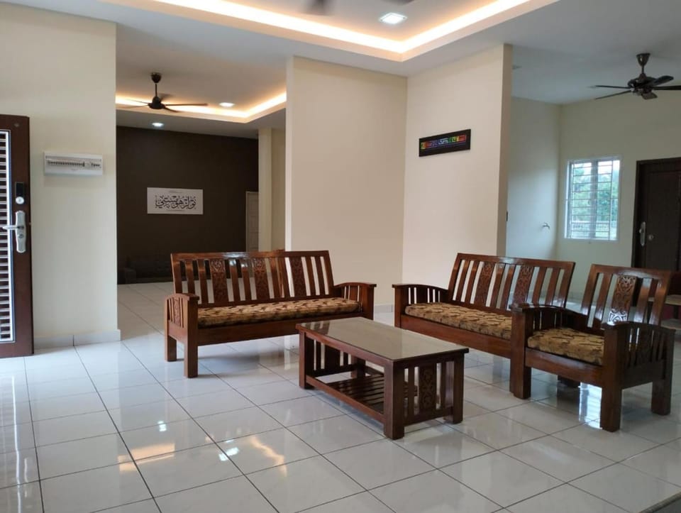 Tulz Homestay @ Melaka Villa in Malacca