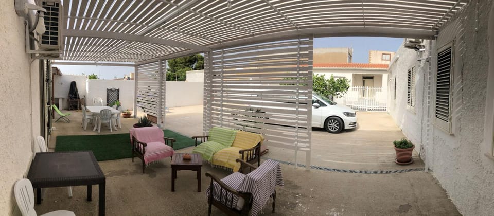 Patio, Seating area