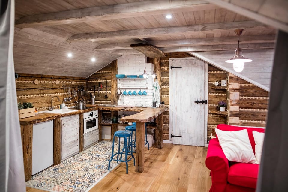 Kitchen or kitchenette, Dining area, minibar, oven, pet friendly, stove